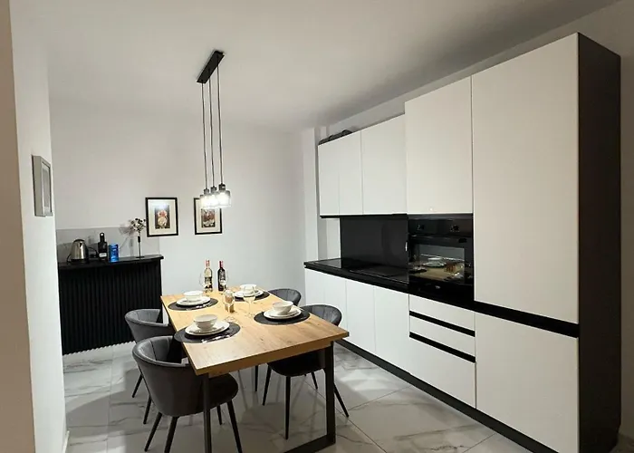 Luis Luxury Sarandë