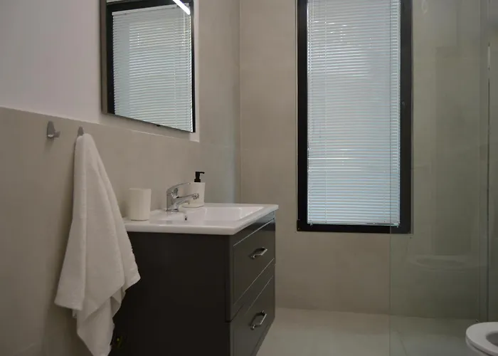 Luis Luxury * Sarandë